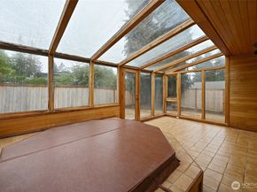 510 NW 201st Place, Shoreline WA 98177
