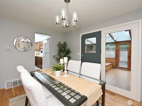 510 NW 201st Place, Shoreline WA 98177