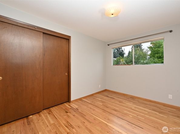 510 NW 201st Place, Shoreline WA 98177