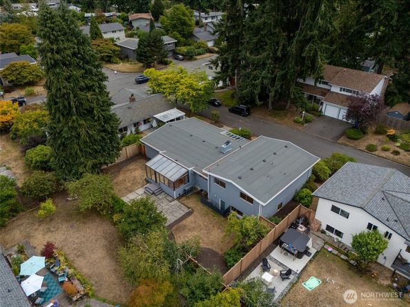510 NW 201st Place, Shoreline WA 98177