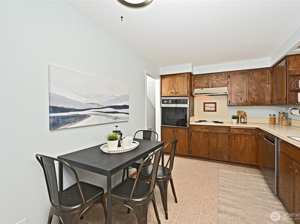 510 NW 201st Place, Shoreline WA 98177