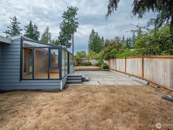 510 NW 201st Place, Shoreline WA 98177