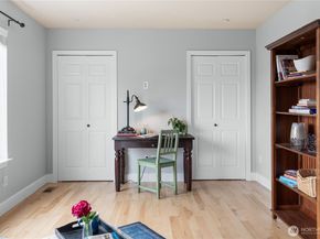 21104 1st Avenue W, Bothell WA 98021
