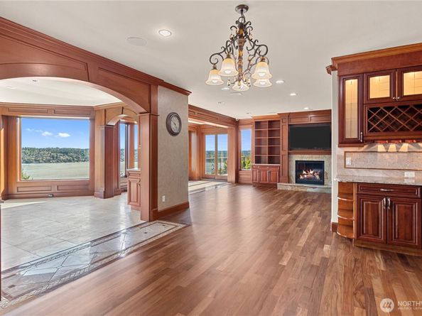 7909 78th Avenue SE, Mercer Island WA 98040