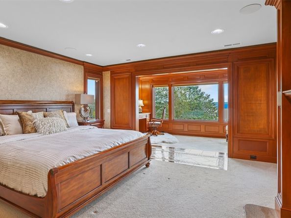 7909 78th Avenue SE, Mercer Island WA 98040