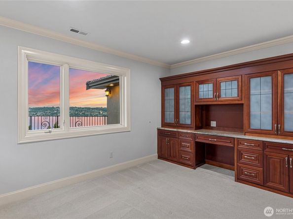 7909 78th Avenue SE, Mercer Island WA 98040