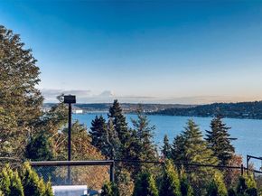 7909 78th Avenue SE, Mercer Island WA 98040