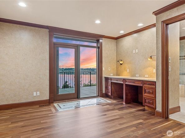 7909 78th Avenue SE, Mercer Island WA 98040
