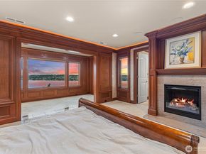 7909 78th Avenue SE, Mercer Island WA 98040