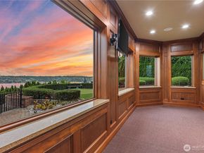 7909 78th Avenue SE, Mercer Island WA 98040