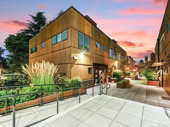 3300 NE 65th Street 219, Seattle WA 98115