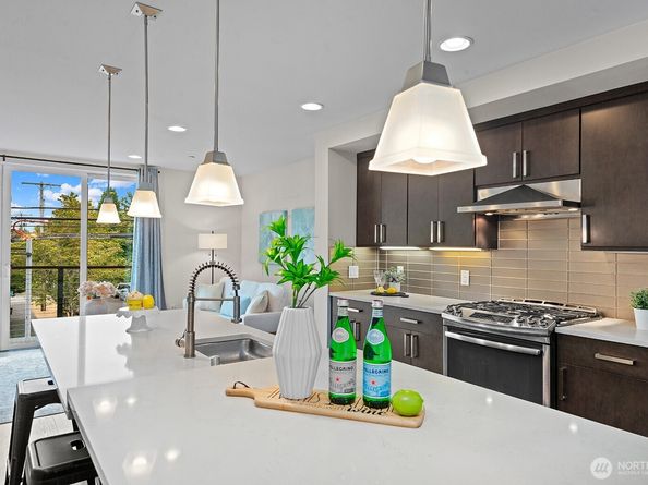 3300 NE 65th Street 219, Seattle WA 98115