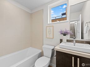 3300 NE 65th Street 219, Seattle WA 98115