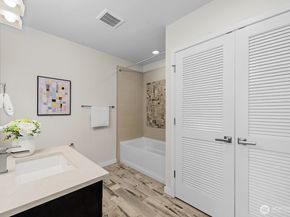 3300 NE 65th Street 219, Seattle WA 98115