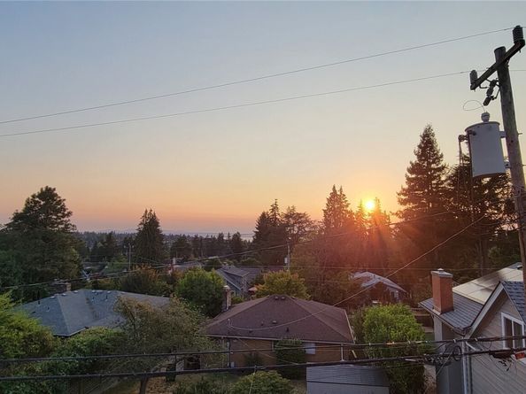 11211 Greenwood Avenue N C, Seattle WA 98133