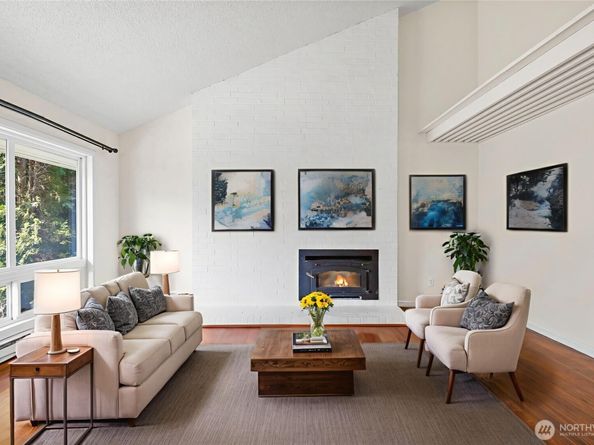 15208 NE 8th Street C3, Bellevue WA 98007