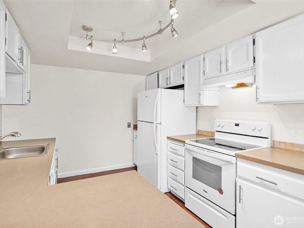 15208 NE 8th Street C3, Bellevue WA 98007