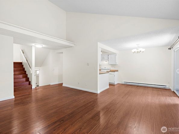 15208 NE 8th Street C3, Bellevue WA 98007
