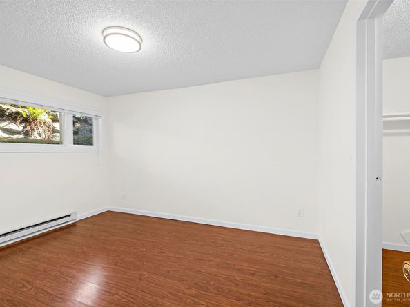 15208 NE 8th Street C3, Bellevue WA 98007