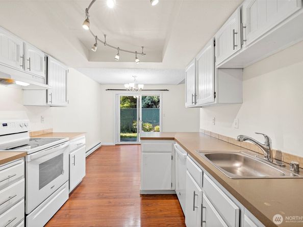 15208 NE 8th Street C3, Bellevue WA 98007