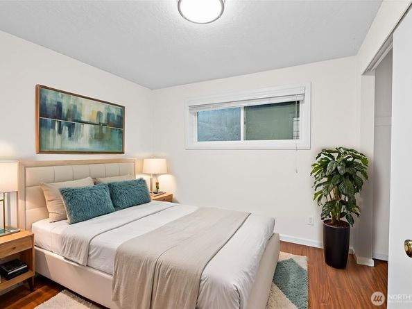15208 NE 8th Street C3, Bellevue WA 98007