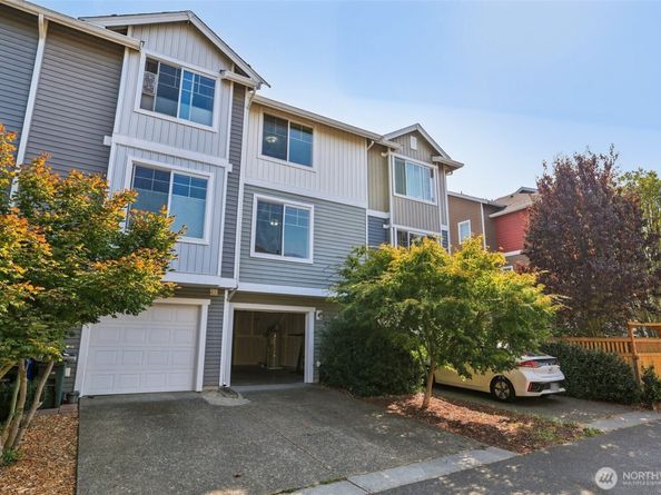 3006 SW Bataan Street, Seattle WA 98126