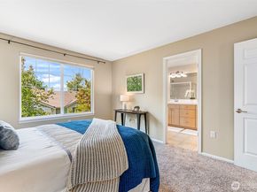4740 Lake Place S C, Renton WA 98055