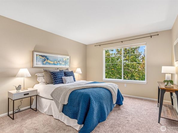 4740 Lake Place S C, Renton WA 98055