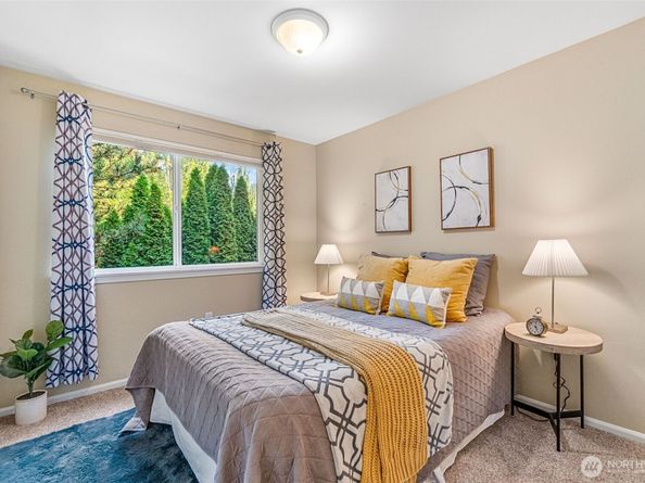 4740 Lake Place S C, Renton WA 98055