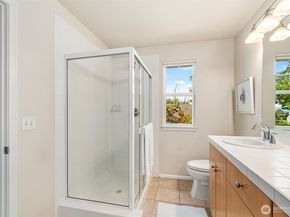 4740 Lake Place S C, Renton WA 98055