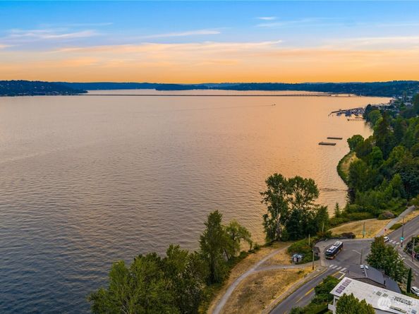 1441 Madrona Drive, Seattle WA 98122