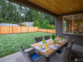 12806 NE 65th Lane, Kirkland WA 98033