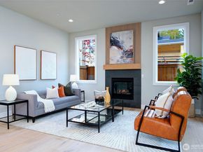12806 NE 65th Lane, Kirkland WA 98033