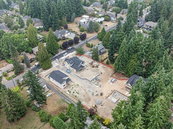 12806 NE 65th Lane, Kirkland WA 98033