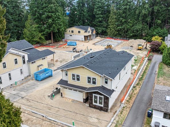 12806 NE 65th Lane, Kirkland WA 98033