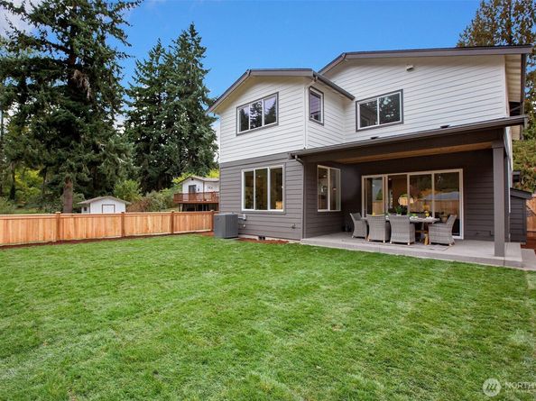 12806 NE 65th Lane, Kirkland WA 98033