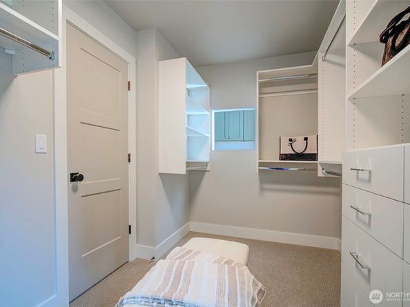 12806 NE 65th Lane, Kirkland WA 98033