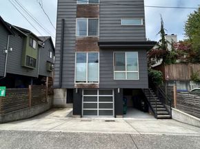 4852 40th Avenue SW B, Seattle WA 98116