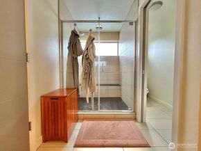 4852 40th Avenue SW B, Seattle WA 98116