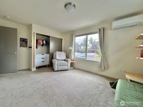 4852 40th Avenue SW B, Seattle WA 98116