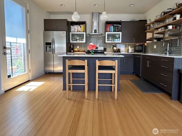 4852 40th Avenue SW B, Seattle WA 98116
