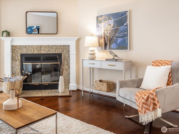 2200 Thorndyke Avenue W 404, Seattle WA 98199
