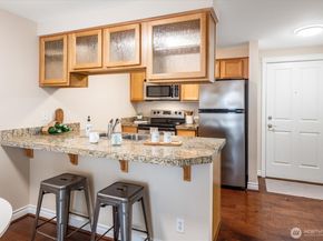 2200 Thorndyke Avenue W 404, Seattle WA 98199