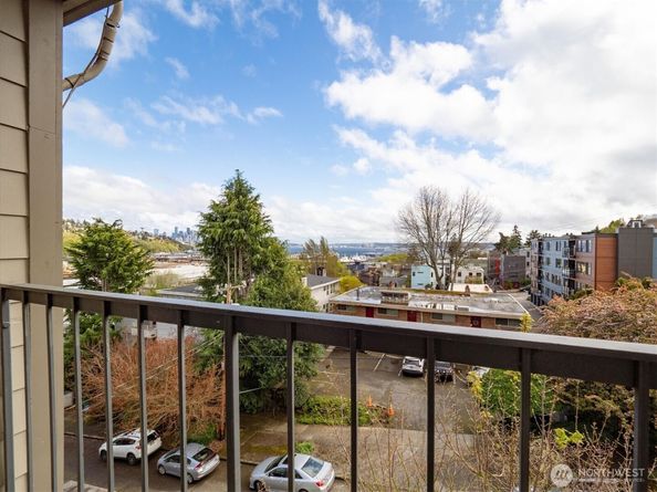 2200 Thorndyke Avenue W 404, Seattle WA 98199