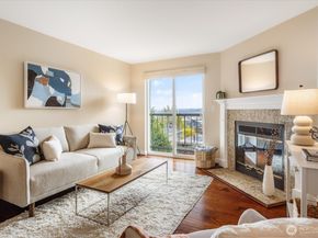 2200 Thorndyke Avenue W 404, Seattle WA 98199
