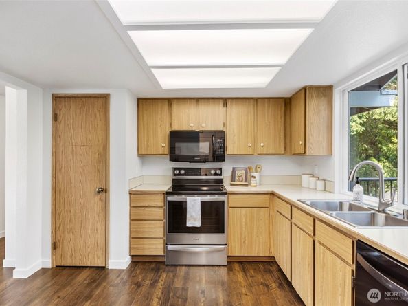 114 Vashon Avenue SE, Renton WA 98059