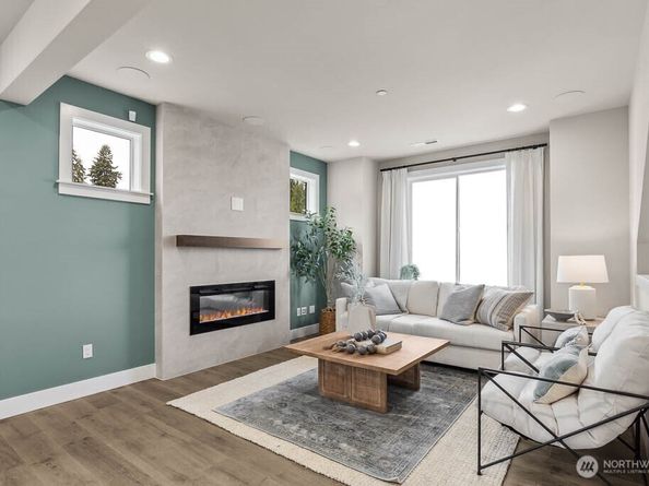 13247 NE 143rd Court 12, Woodinville WA 98072