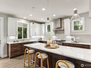 13247 NE 143rd Court 12, Woodinville WA 98072