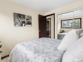453 155th Place SE, Bellevue WA 98007