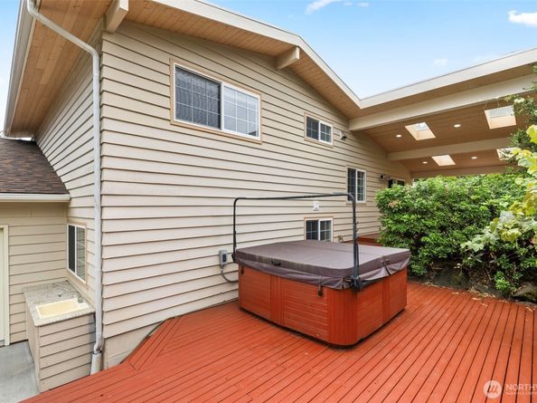 453 155th Place SE, Bellevue WA 98007